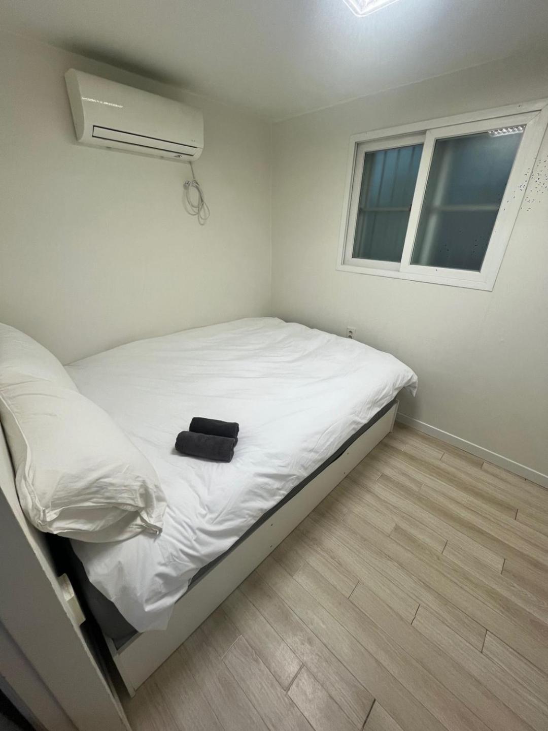 Jay House * Seoul